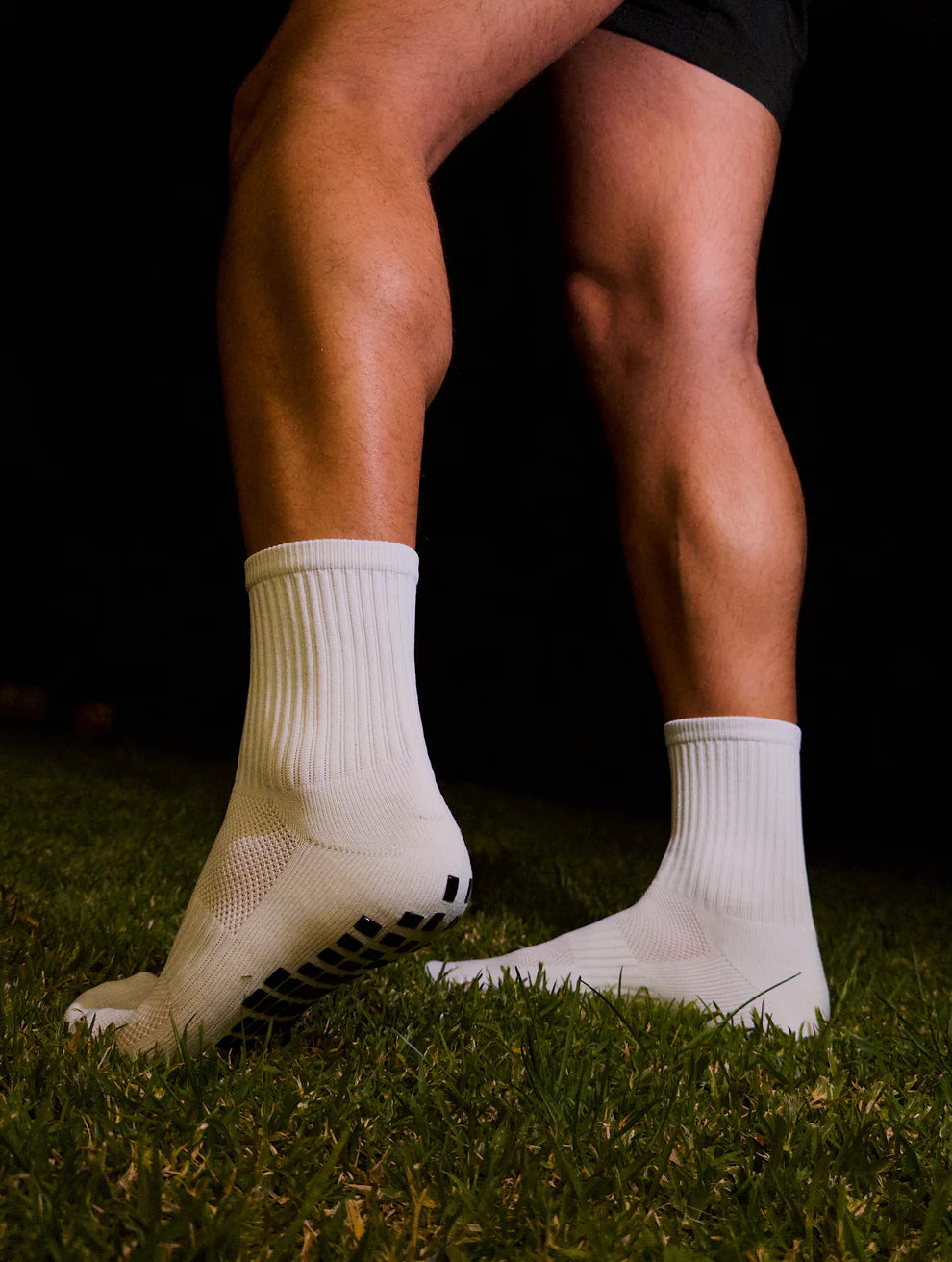4x Pairs of Plain Grip Socks (White)