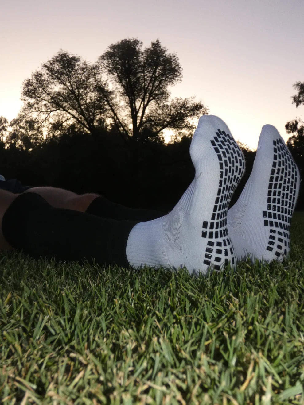 4x Pairs of Plain Grip Socks (Mixed)